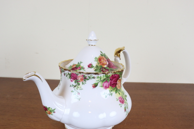 ロイヤルアルバート　オールドカントリーローズ　ヴィンテージ　ポット　イギリス　バラ