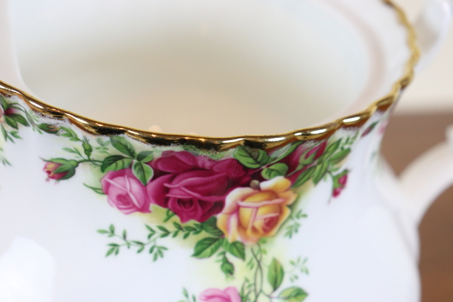 ロイヤルアルバート　オールドカントリーローズ　ヴィンテージ　ポット　イギリス　バラ