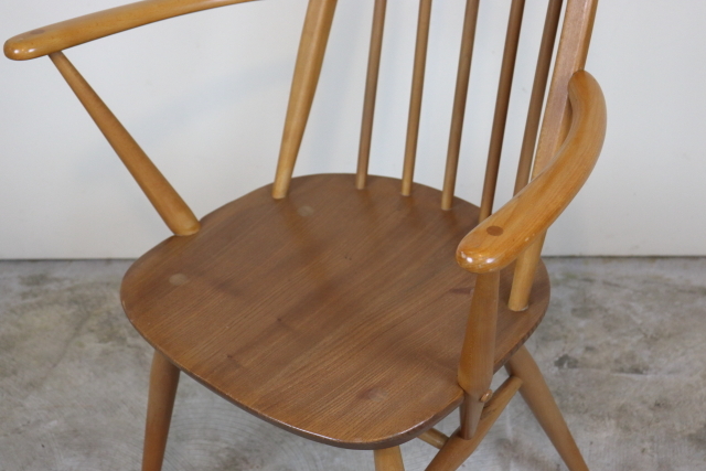 ercol　アーコール　クエーカーアームチェア