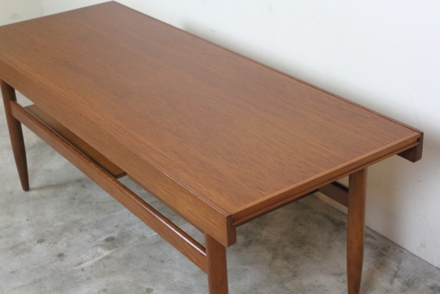 イギリス　White&Newton　コーヒーテーブル