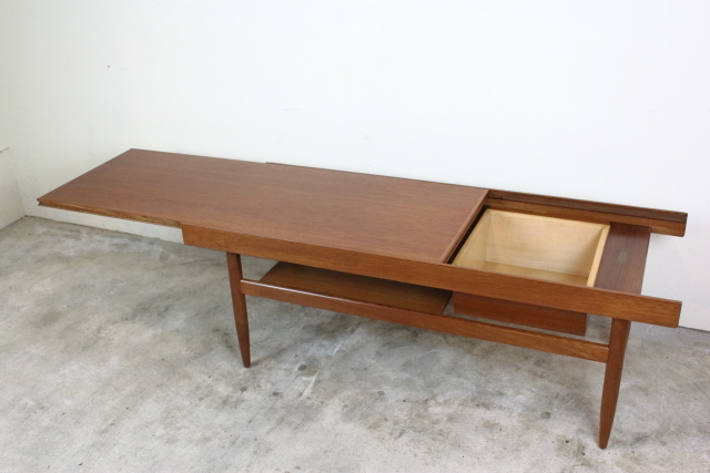 イギリス　White&Newton　コーヒーテーブル