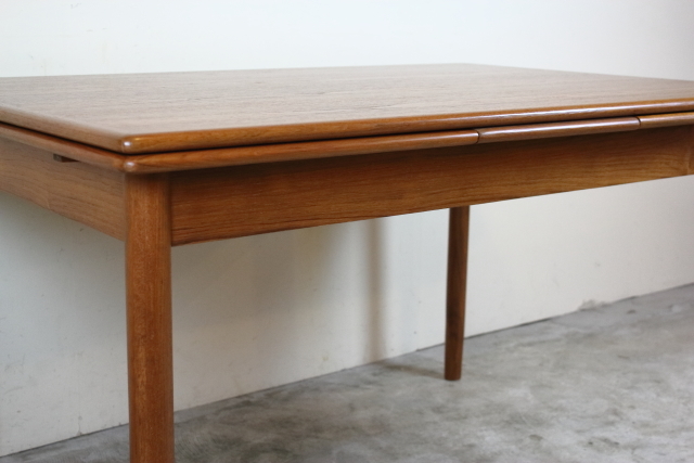 デンマーク　ヴィンテージ　エクステンションダイニングテーブル　チーク