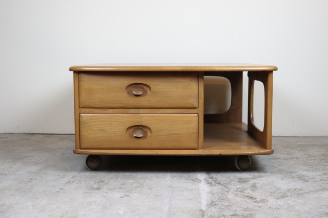 アーコール　ercol　パンドラボックス　コーヒーテーブル　キャスター付き