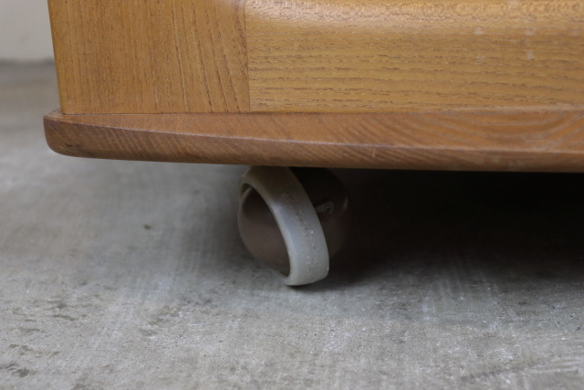 アーコール　ercol　パンドラボックス　コーヒーテーブル　キャスター付き