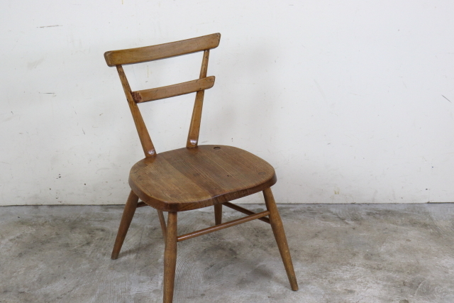 ercol　アーコール　レッドドット　スタッキングチェア　チャイルドチェア