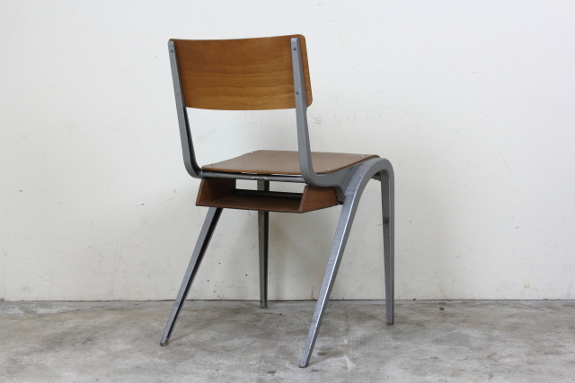 ESAVIAN社 スタッキングチェア スクールチェア す44-13