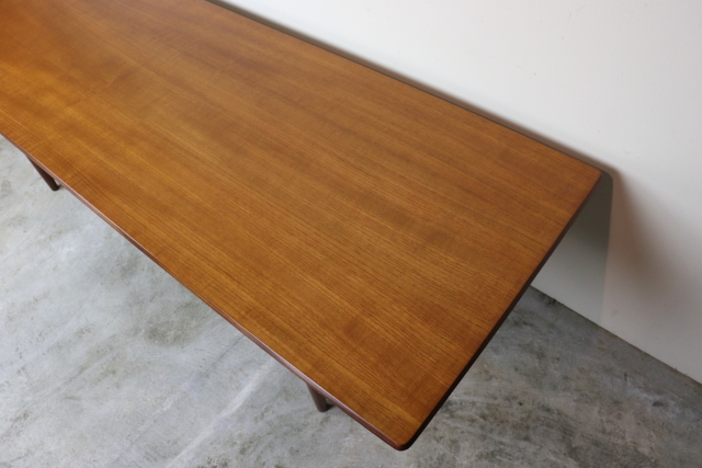 G-PLAN,ジープラン,ラーセン,ラック付コーヒーテーブル,センターテーブル,チーク,ヴィンテージ家具