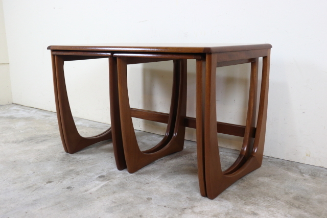 イギリス　ネストテーブル　ヴィンテージ