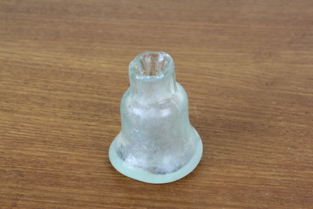 イギリス　アンティーク　インク瓶　一輪挿し　花瓶　ボトル　フラワーベース