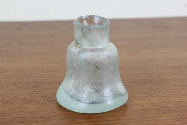 イギリス　アンティーク　インク瓶　一輪挿し　花瓶　ボトル　フラワーベース