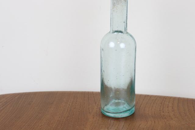 イギリス　アンティーク　ソース瓶　一輪挿し　花瓶　ボトル　フラワーベース