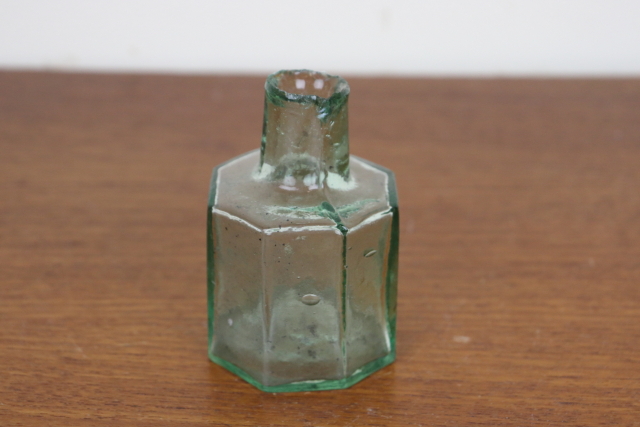 イギリス インク瓶 アンティーク ボトル 一輪挿し ガラス