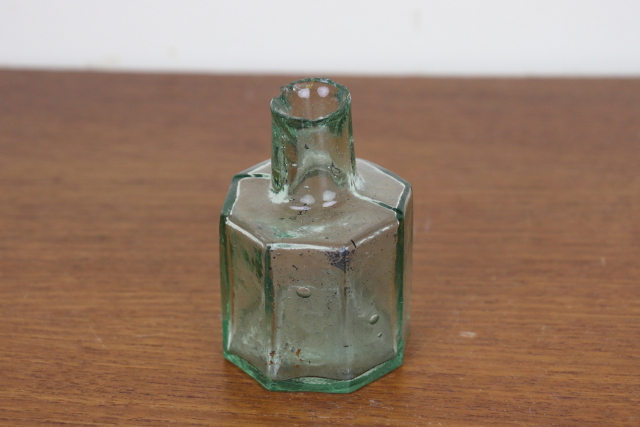 イギリス インク瓶 アンティーク ボトル 一輪挿し ガラス