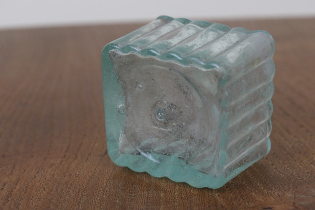 イギリス　アンティーク　インク瓶　一輪挿し　花瓶　ボトル　フラワーベース