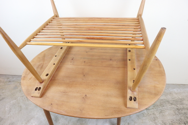 ercol アーコール　ラック付コーヒーテーブル　センターテーブル　ラウンドテーブル　ヴィンテージ　イギリス