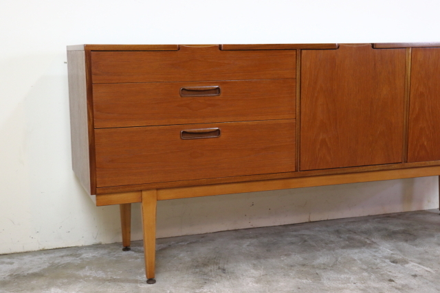 イギリス　NATHAN　サイドボード　ヴィンテージ