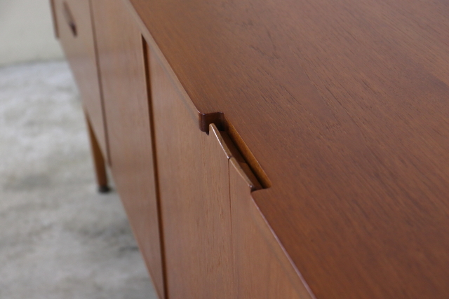 イギリス　NATHAN　サイドボード　ヴィンテージ