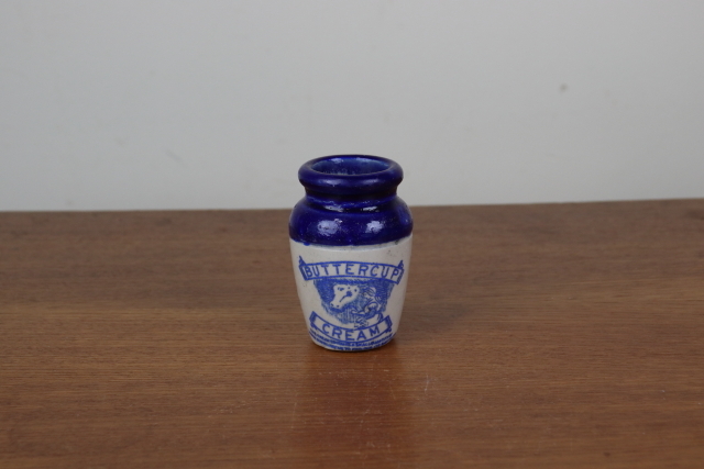 イギリス　アンティーク　バターカップ　デイリー社　クリームポット　陶器ポット　ジャー　ボトル