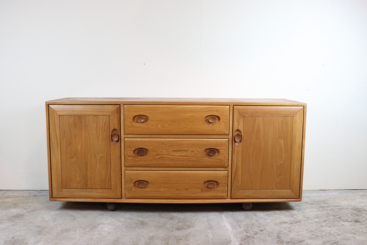 ercol　アーコール　サイドボード　収納家具　キャスター付　ヴィンテージ　イギリス