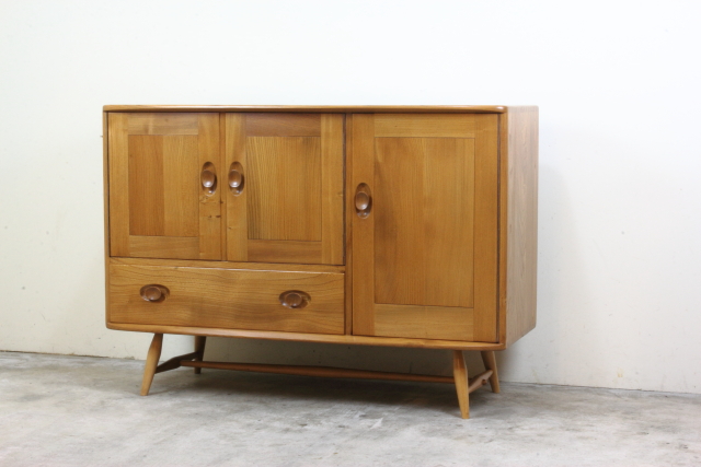 ercol　アーコール　脚付きサイドボード　レア