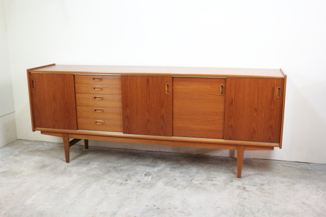 スウェーデン　北欧　ヴィンテージ　サイドボード　Troeds