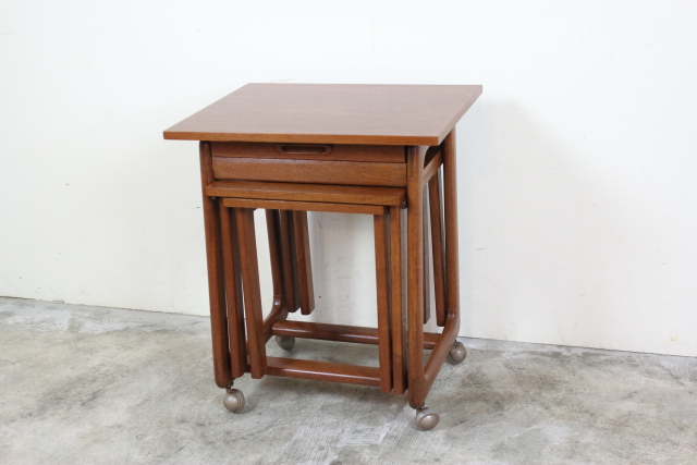 イギリス　ネストテーブル　ワゴン　ヴィンテージ　チーク