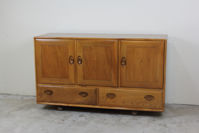 ercol　アーコール　キャビネット　キャスター付