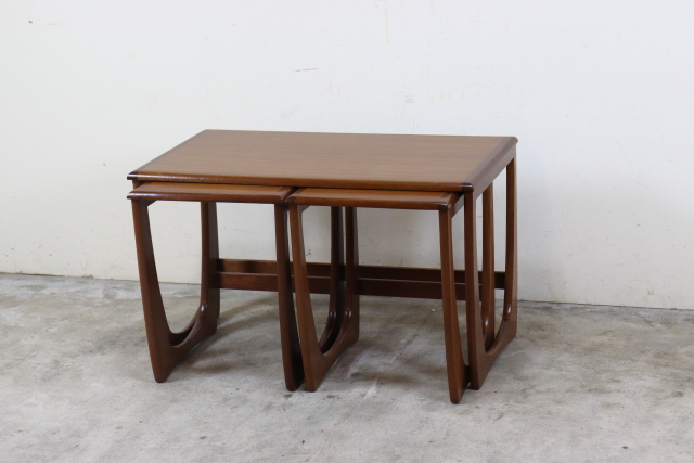 イギリス　ネストテーブル　ヴィンテージ