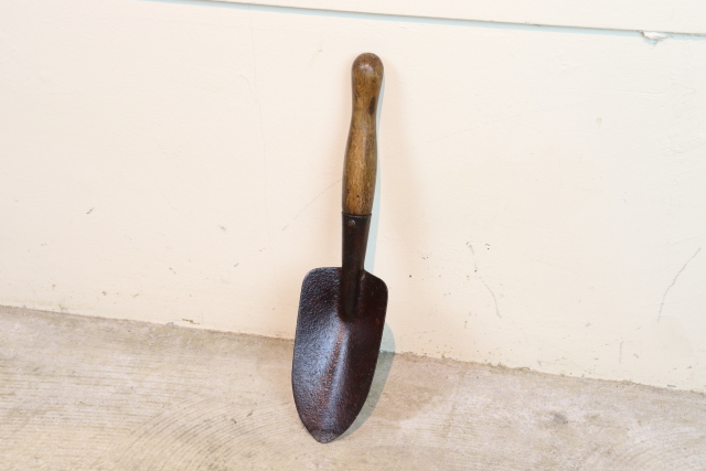 イギリス　アンティーク　スコップ　シャベル　ガーデンツール　園芸