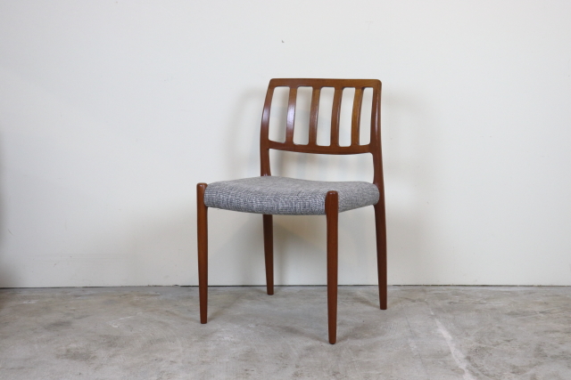 J.L.モラーJ.L.Moller　No.105　デンマーク　北欧　ダイニングチェア　チーク