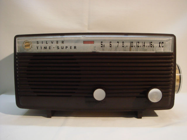 シルバーラジオ　真空管ラジオ・ラヂオ　動作確認済み　【AJ1118】