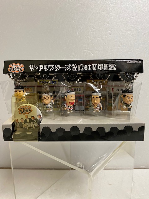 箱付☆ザ・ドリフターズ☆結成４０周年記念☆会場限定☆缶バッチ付☆人形 当時物 版権有 俳優 タレント 芸能人 現状 【AT0990】