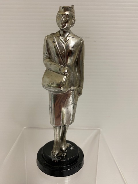 昭和レトロ☆バスガイド？キャビンアテンダント？☆合金☆人形 １４．２ｃｍ １９５ｇ 当時物 現状 詳細不明 【AT1118】