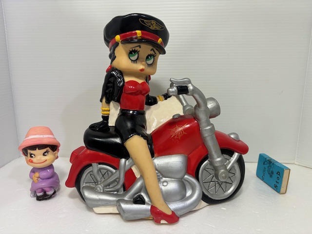 大型☆バイクベティちゃん☆ベティ・ブープ☆ソフビ人形☆貯金箱 長さ２３．５ｃｍ ３６０ｇ 2000年 版権有 現状 【AT2544】