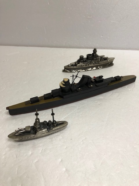 大型☆昭和１２年当時☆江崎グリコ 軍艦模型 巡洋艦 熊野 木製 長さ ２５．０ｃｍ ４５ｇ 当時物 おまけ 現状 【AT480】