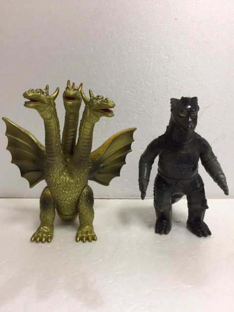 山勝 キングギドラ ソフビ人形 高さ 16．5cm 幅 17．0cm