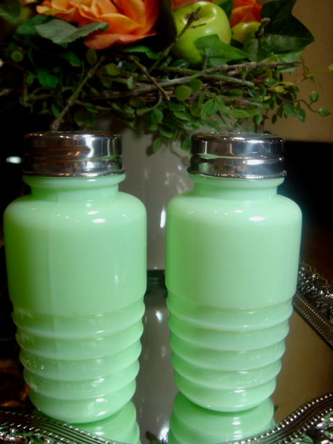 ファイヤーキング？　アメリカ　ジェダイ　ソルト&ペッパー入れ　【AW0382】