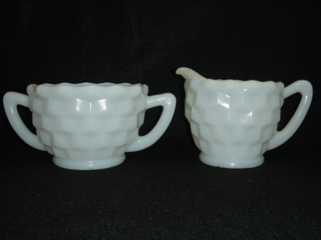 へーゼルアトラス　ミルクガラス　デッドストックのシュガー＆クリーマーセット【AW0674】