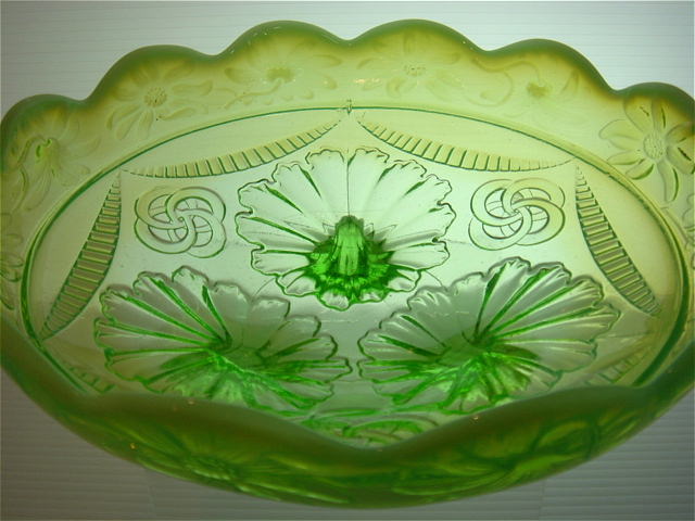 イギリス　アンティーク　リング&テイジーパターン　オパールセントガラスボウル　【AW0866】