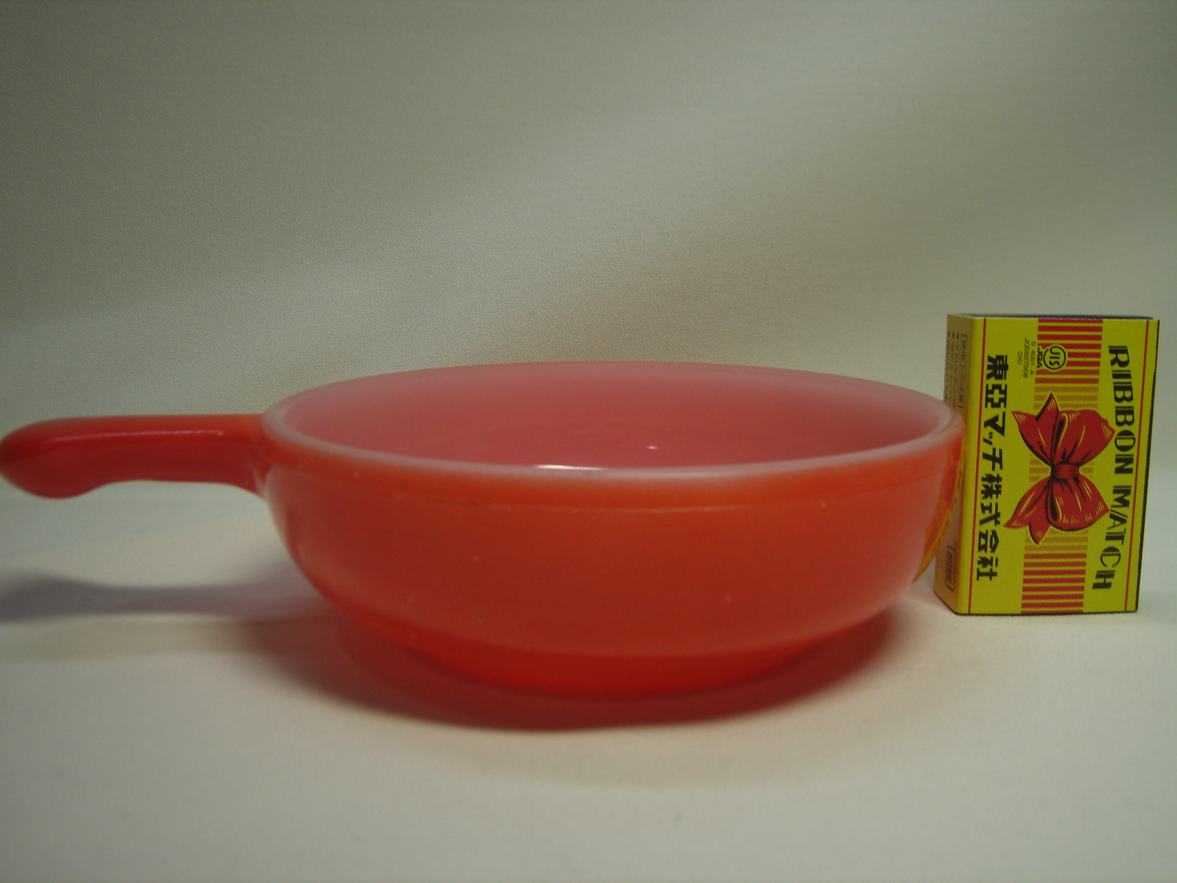 グラスベイク　フレンチキャセロール　レッド　蓋なし　【AW2033】