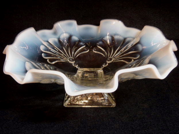 アンティーク　フレンチオパールセント シェル&ドットパターンのガラスボウル【AWG0021】