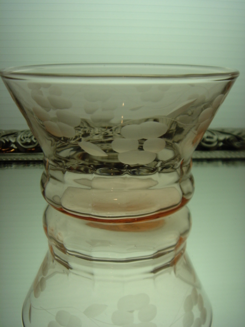 アメリカ　ヴィンテージ　お花が可愛い　 ピンクのデザートカップ　【AWG0102】