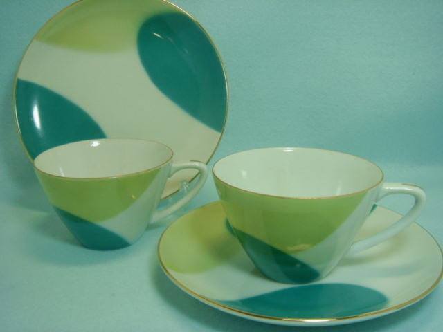 アンティーク雑貨 KAZU 1客〉 桜に流水文ガラスカップ＆ソーサー [IZ772]【Glass cup