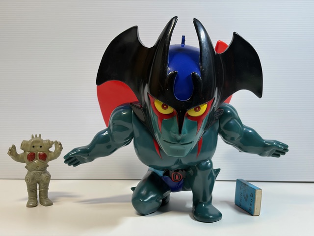 大型☆デビルマン☆ソフビ人形 H２５．０ｃｍ 幅 ３０．０ ｃｍ 版権有 2008 アニメ 現状 【RT0328】