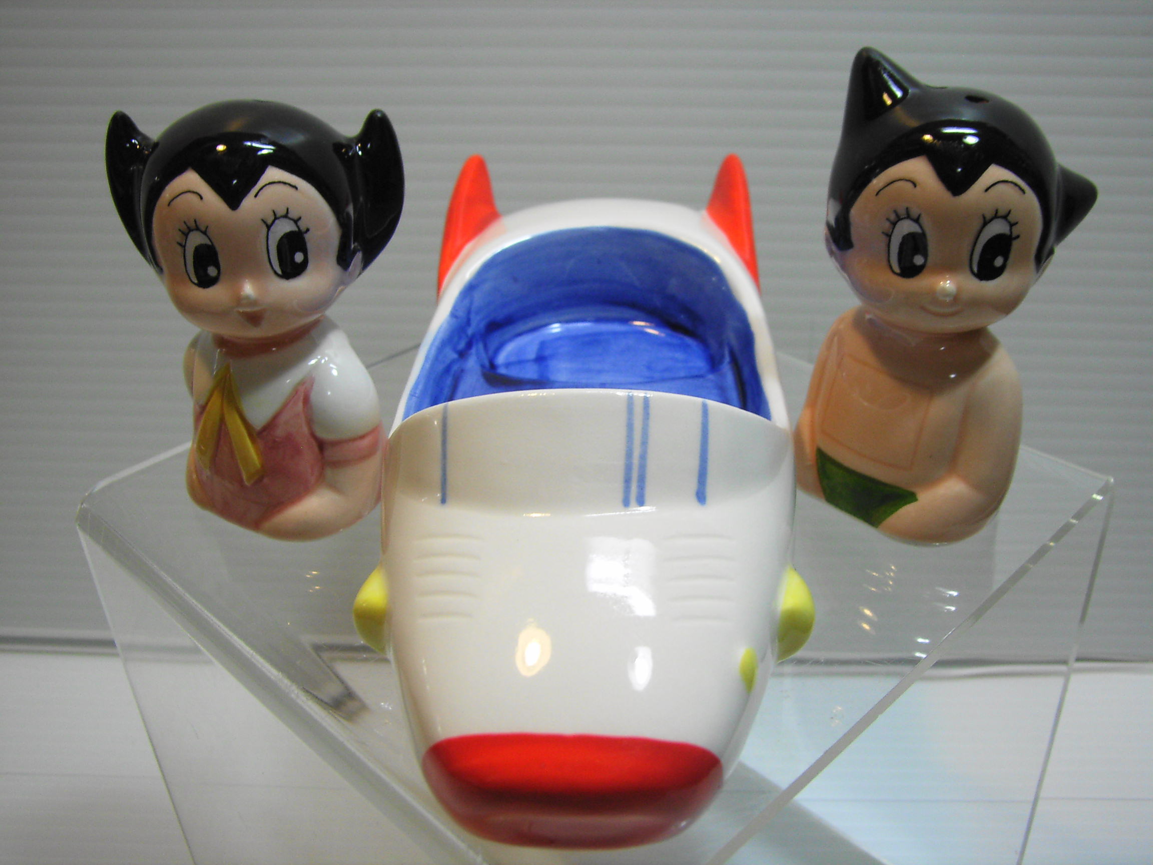 鉄腕アトム ウラン ソルト ペッパー 入れ 陶器製 長さ15 5cm 当時 手塚治虫