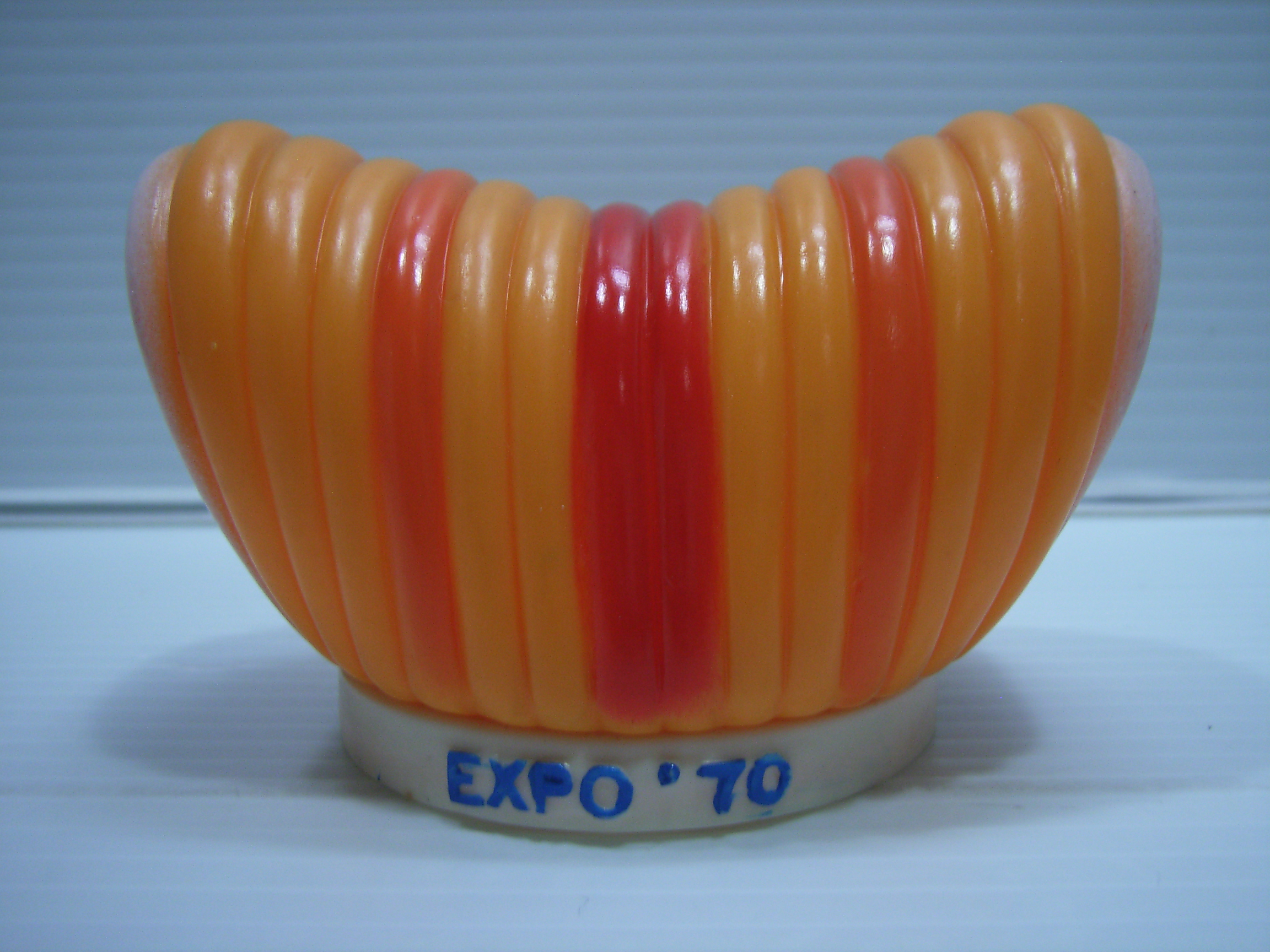 富士銀行 EXPO'70 ソフビ 貯金箱 長さ9．0cm 当時物 企業物 非売品