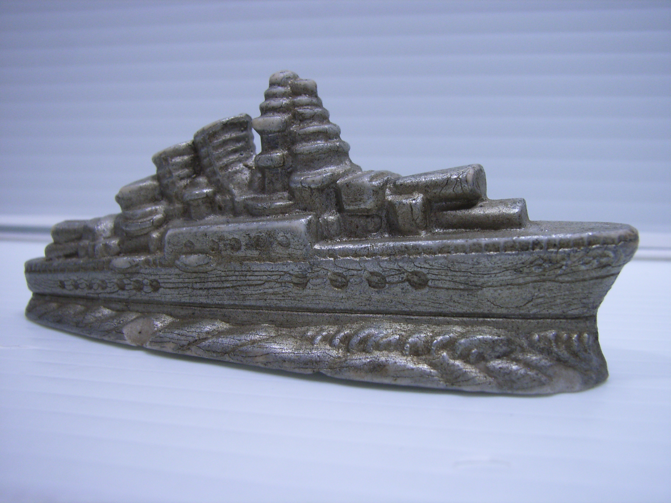 希少☆江崎グリコ おまけ 軍艦 9．4cm 53．8g 当時物 戦艦 