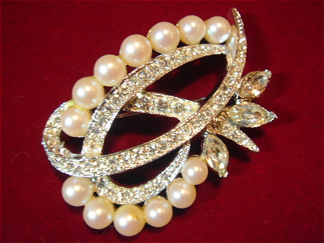 ヴィンテージ　コスチュームジュエリー　ウェイスのブローチ　[VJ117]