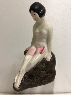 昭和レトロ 入浴 裸婦 温泉 女性 陶器製 人形 12．6cm 165g 