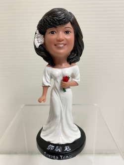 美しい☆テレサ・テン☆歌姫☆フィギュア☆人形 １２．０ｃｍ １０５ｇ 歌手 現状 詳細不明 【AT1203】